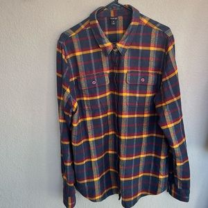 Patagonia multicolor flannel (Women’s XL / Mens L)